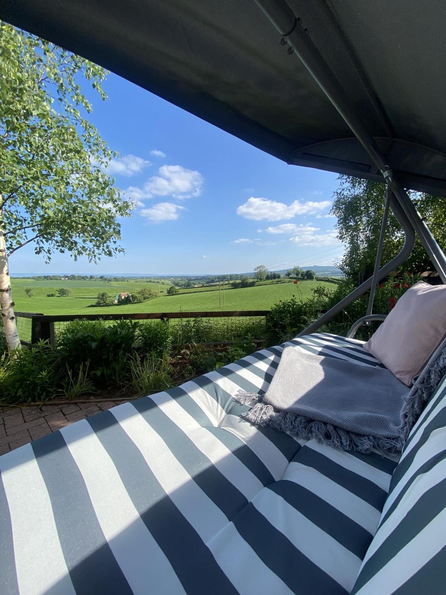 Betula Views Studio Newent Exterior foto
