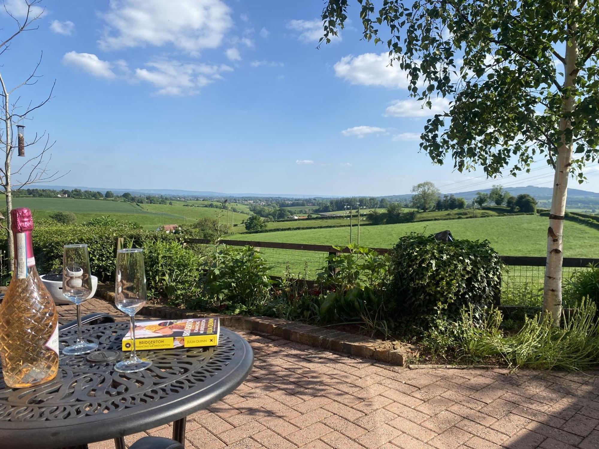 Betula Views Studio Newent Exterior foto